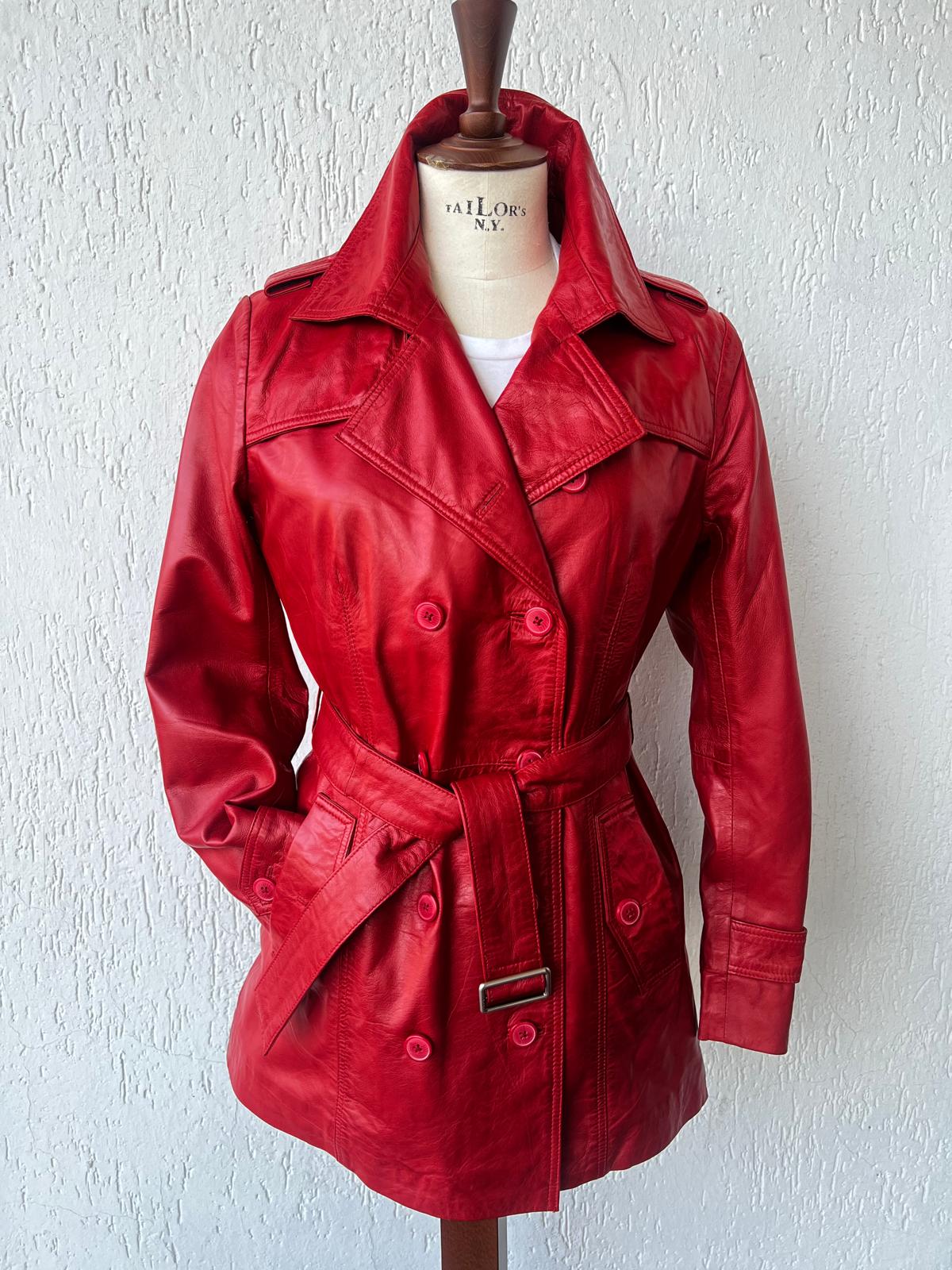 Trench da Donna Monica con Cintura e Bottoni in Tinta