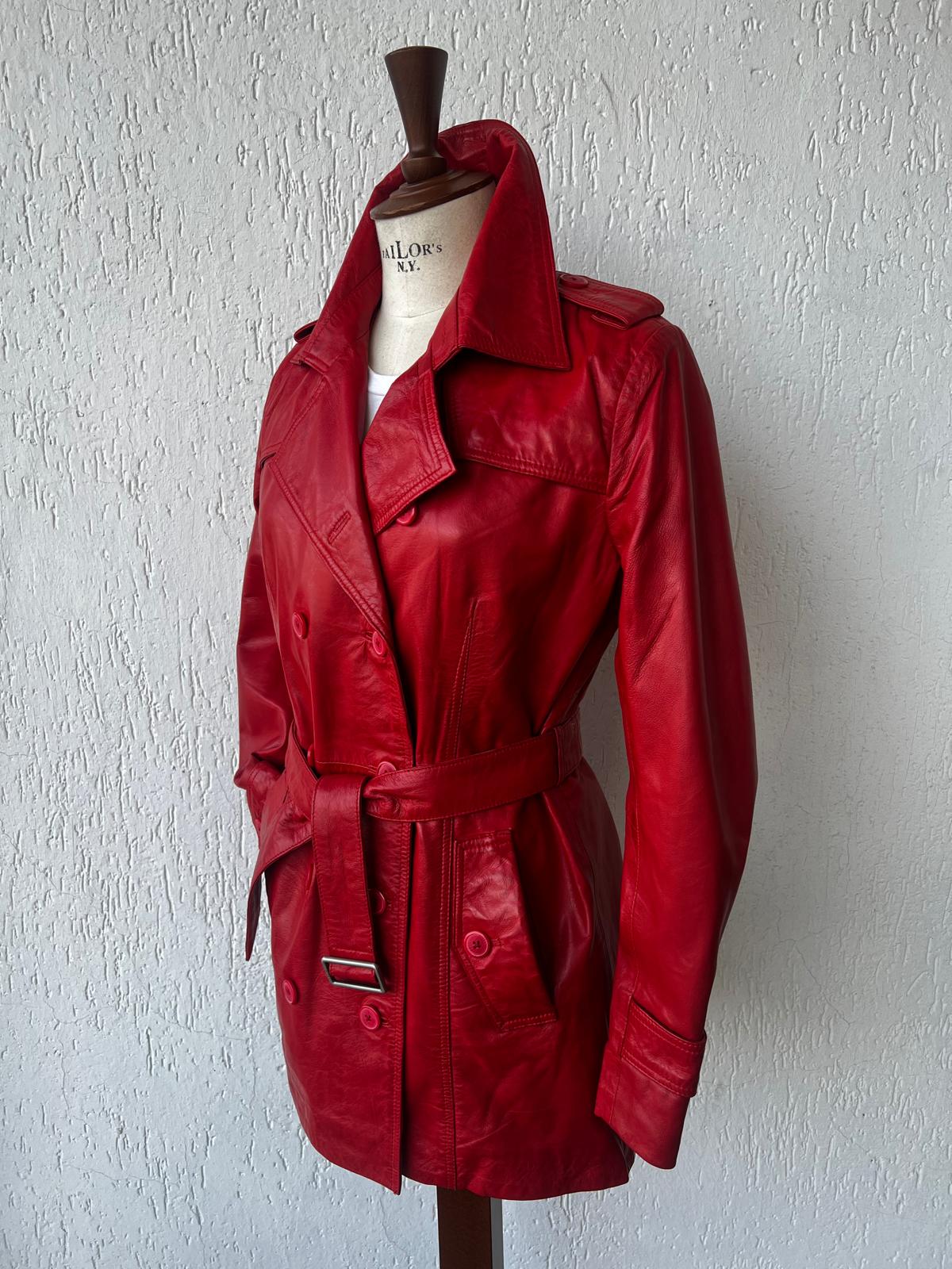 Trench da Donna Monica con Cintura e Bottoni in Tinta